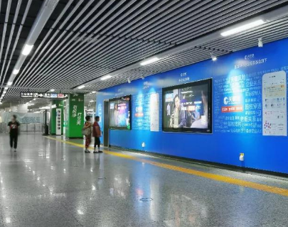 地鐵站不同區(qū)域?qū)κ覂?nèi)全彩led顯示屏要求有哪些？